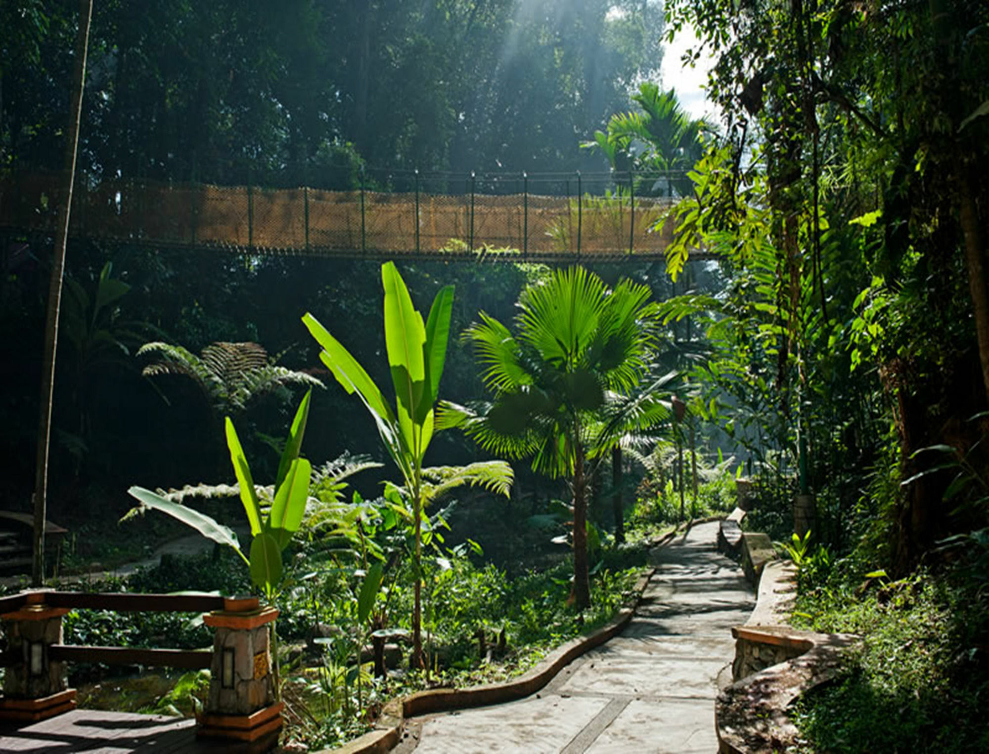 Royale Chulan Seremban Hotel Exterior photo The path to the cave